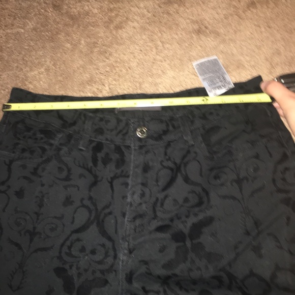 High Rise Levi Jeans - Picture 5 of 8